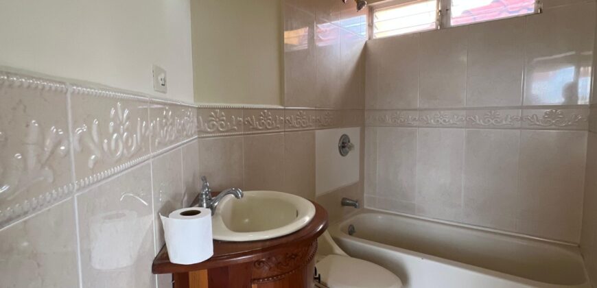 CASA EN VENTA RESIDENCIAL LOMA REAL SAN CRISTOBAL ZONA 8 DE MIXCO