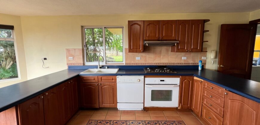 CASA EN VENTA RESIDENCIAL LOMA REAL SAN CRISTOBAL ZONA 8 DE MIXCO