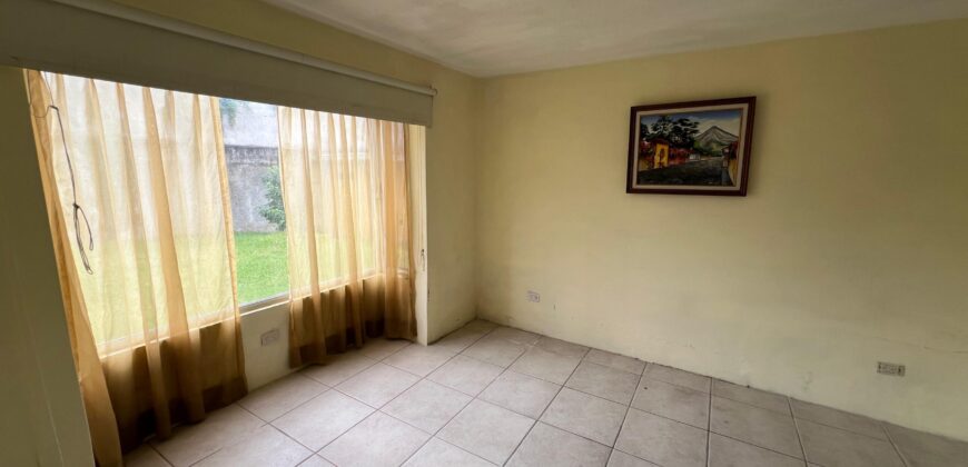 CASA EN VENTA RESIDENCIAL LOMA REAL SAN CRISTOBAL ZONA 8 DE MIXCO