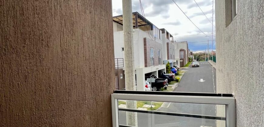 Casa en Venta en Condado San Jacinto, Zona 10 de Mixco