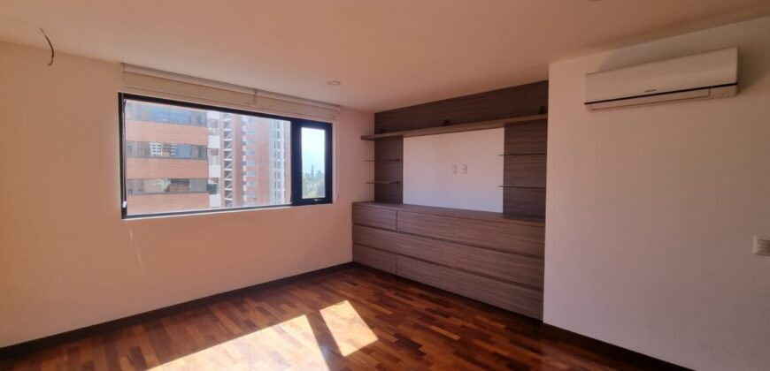 LANTANA ZONA 14 APARTAMENTO EN VENTA