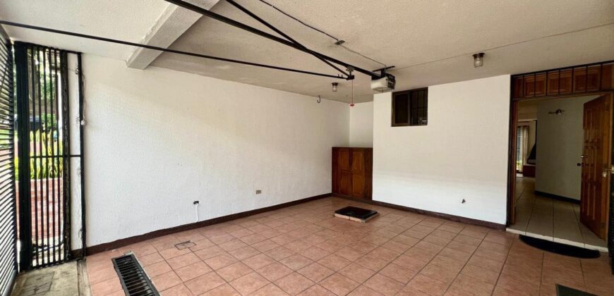 CASA EN VENTA LAS MARAVILLAS, KM 27 CARRETERA A EL SALVADOR FRAIJANES