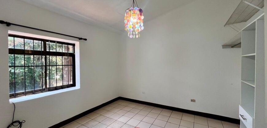 CASA EN VENTA LAS MARAVILLAS, KM 27 CARRETERA A EL SALVADOR FRAIJANES