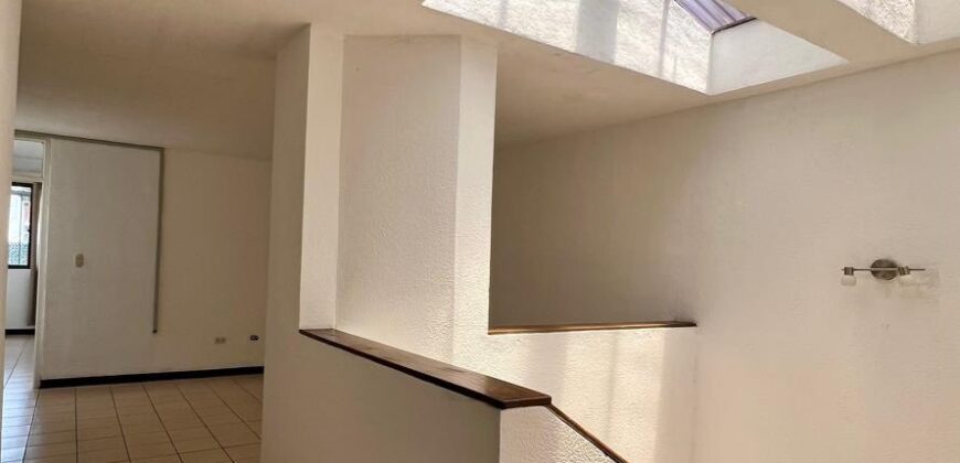 CASA EN VENTA LAS MARAVILLAS, KM 27 CARRETERA A EL SALVADOR FRAIJANES