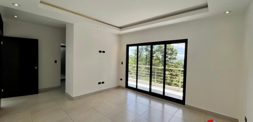 CASA EN VENTA CARRETERA A PIEDRA PARADA CRISTO REY, ZONA 6, SANTA CATARINA PINULA,  A 3 MINUTOS DE EL PULTE