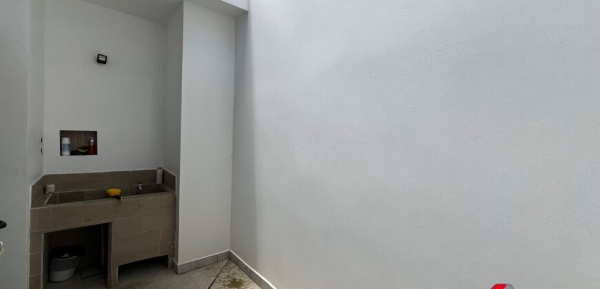 CASA EN VENTA CARRETERA A PIEDRA PARADA CRISTO REY, ZONA 6, SANTA CATARINA PINULA,  A 3 MINUTOS DE EL PULTE