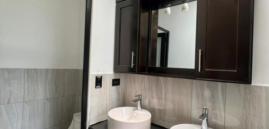 CASA EN VENTA CARRETERA A PIEDRA PARADA CRISTO REY, ZONA 6, SANTA CATARINA PINULA,  A 3 MINUTOS DE EL PULTE