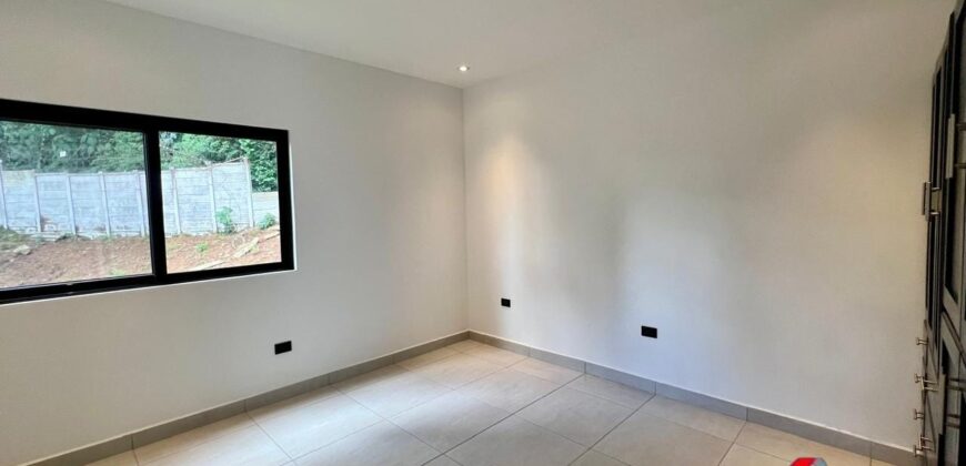 CASA EN VENTA CARRETERA A PIEDRA PARADA CRISTO REY, ZONA 6, SANTA CATARINA PINULA,  A 3 MINUTOS DE EL PULTE
