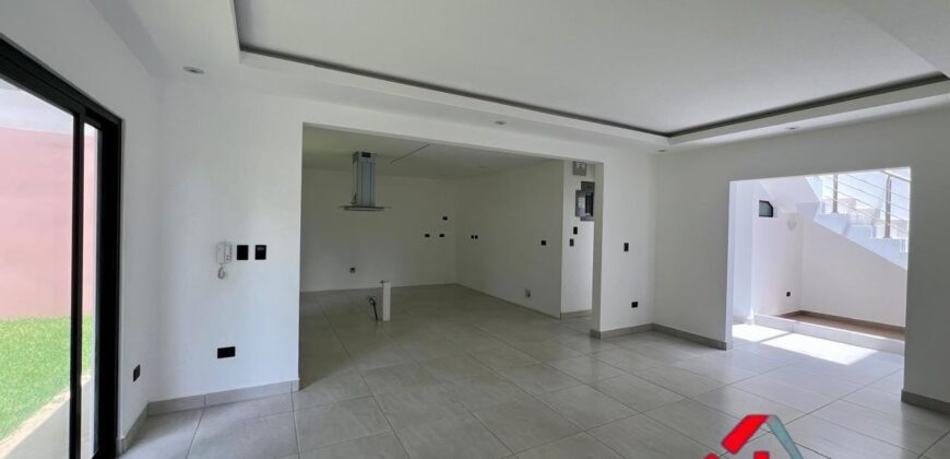 CASA EN VENTA CARRETERA A PIEDRA PARADA CRISTO REY, ZONA 6, SANTA CATARINA PINULA,  A 3 MINUTOS DE EL PULTE