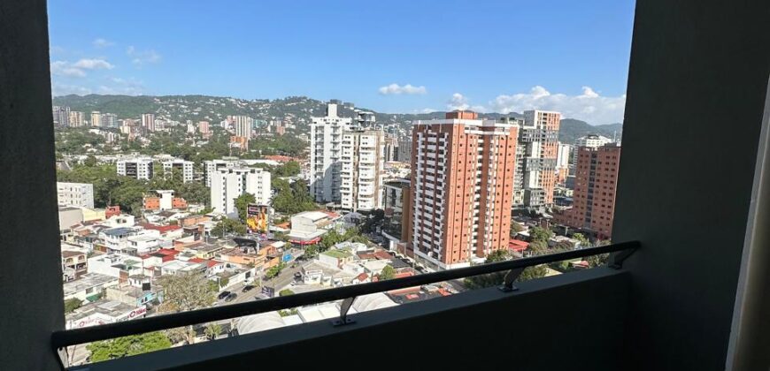 PENTHOUSE EN RENTA, EDIFICIO VERONA ZONA 10