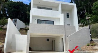 CASA EN VENTA CARRETERA A PIEDRA PARADA CRISTO REY, ZONA 6, SANTA CATARINA PINULA,  A 3 MINUTOS DE EL PULTE