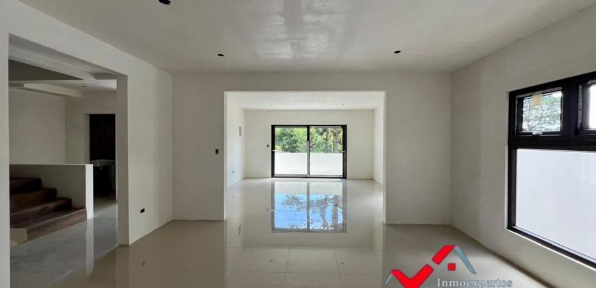 CASA EN VENTA CARRETERA A PIEDRA PARADA CRISTO REY, ZONA 6, SANTA CATARINA PINULA,  A 3 MINUTOS DE EL PULTE
