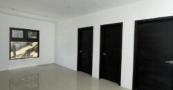 CASA EN VENTA CARRETERA A PIEDRA PARADA CRISTO REY, ZONA 6, SANTA CATARINA PINULA,  A 3 MINUTOS DE EL PULTE