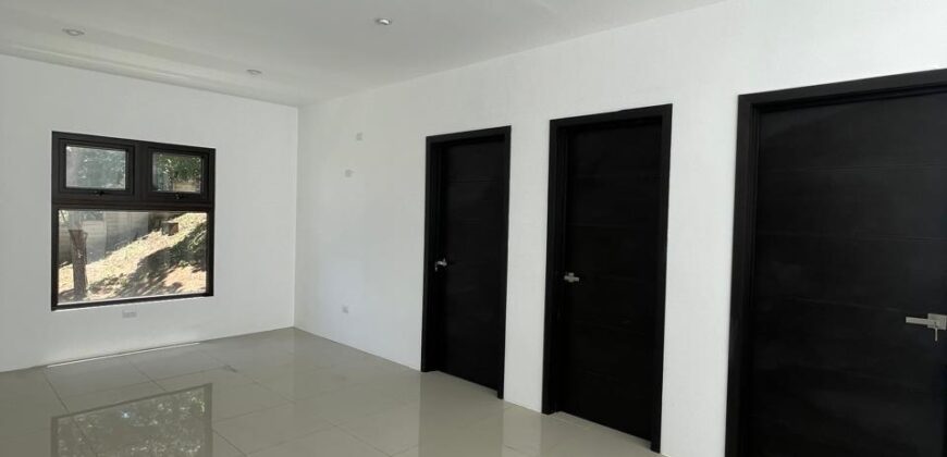 CASA EN VENTA CARRETERA A PIEDRA PARADA CRISTO REY, ZONA 6, SANTA CATARINA PINULA,  A 3 MINUTOS DE EL PULTE