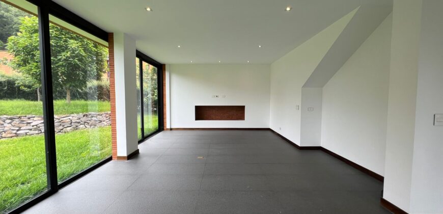 CASA EN VENTA EN PULTE GOLF, SAN ISIDRO, ZONA 16