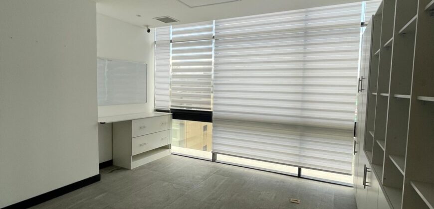 OFICINA EN RENTA RENOVATI ZONA 10