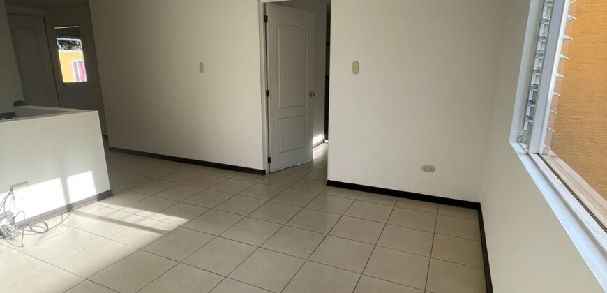 CASA EN VENTA CONDOMINIO SAN MARINO, SAN CRISTOBAL ZONA 8 DE MIXCO