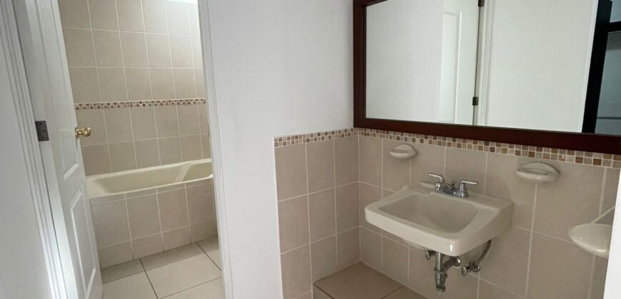 CASA EN VENTA CONDOMINIO SAN MARINO, SAN CRISTOBAL ZONA 8 DE MIXCO