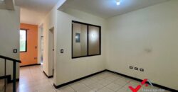 CASA EN VENTA PINARES, SAN CRISTOBAL, ZONA 8 MIXCO