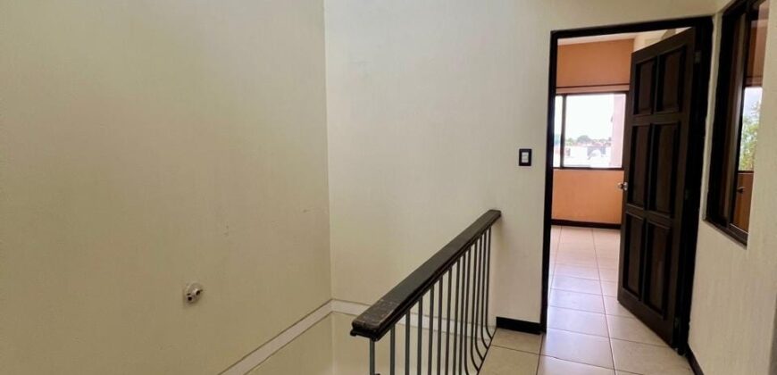 CASA EN VENTA PINARES, SAN CRISTOBAL, ZONA 8 MIXCO