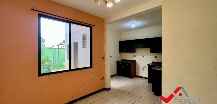 CASA EN VENTA PINARES, SAN CRISTOBAL, ZONA 8 MIXCO