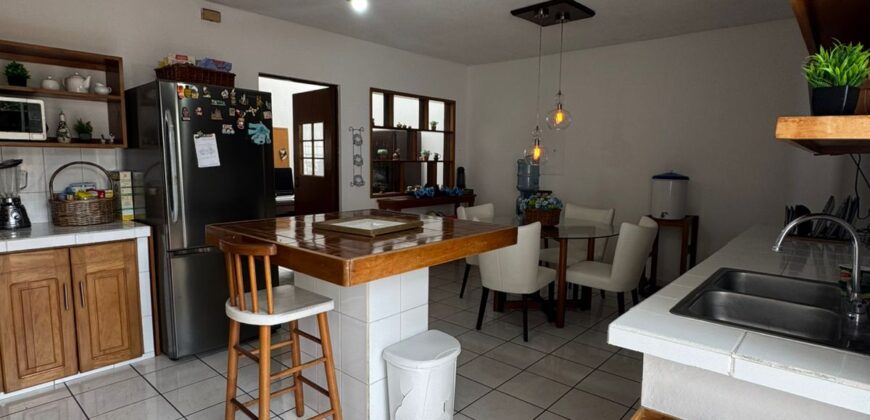 CASA EN VENTA SECTOR B1 SAN CRISTOBAL ZONA 8 DE MIXCO