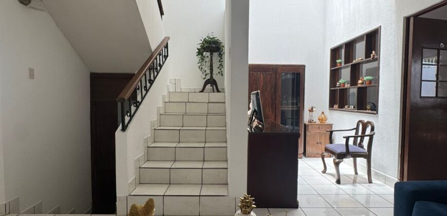 CASA EN VENTA SECTOR B1 SAN CRISTOBAL ZONA 8 DE MIXCO