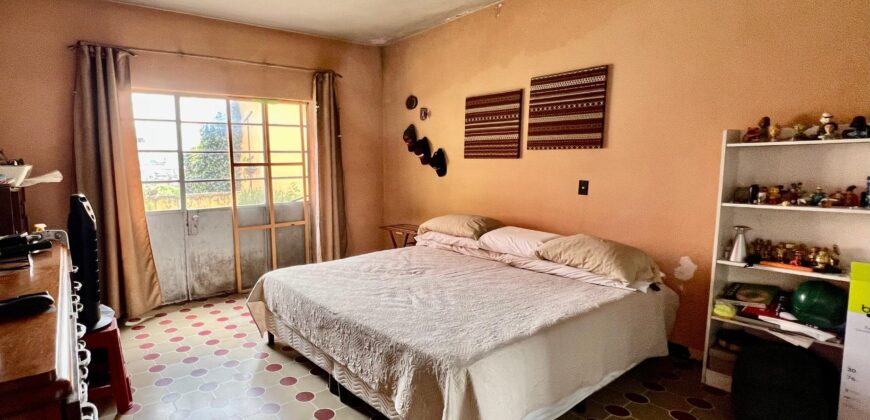 CASA EN VENTA ZONA 1 SOBRE 7MA AVENIDA   