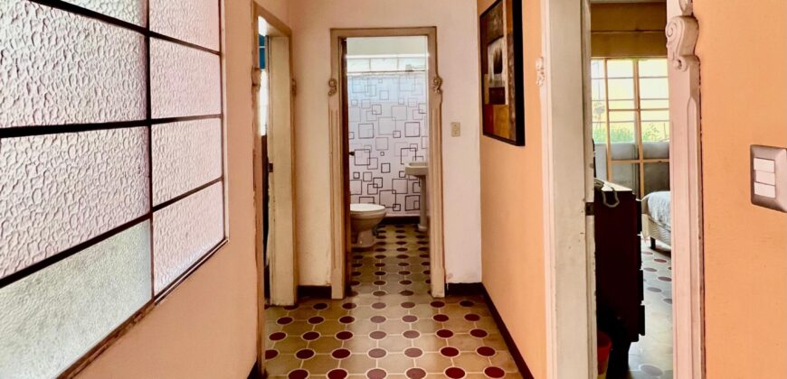 CASA EN VENTA ZONA 1 SOBRE 7MA AVENIDA   