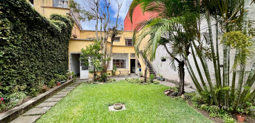 CASA EN VENTA ZONA 1 SOBRE 7MA AVENIDA   