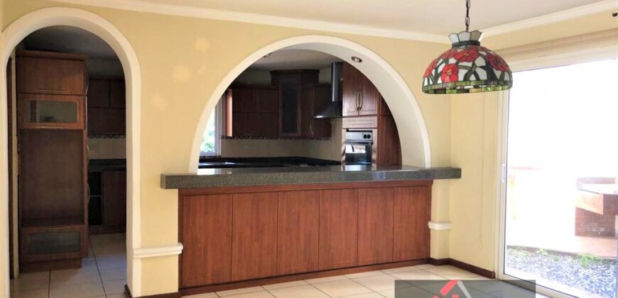 CASA EN VENTA | SAN CRISTÓBAL, ZONA 8 DE MIXCO