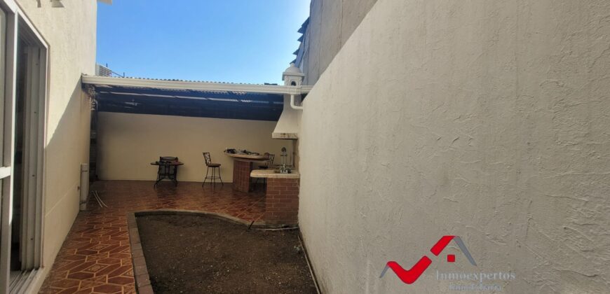 CASA EN VENTA | SAN CRISTÓBAL, ZONA 8 DE MIXCO