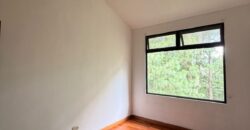 CASA EN VENTA | RESIDENCIAL EL ESCALÓN, SAN JORGE MUXBAL