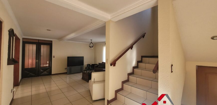 CASA EN VENTA | SAN CRISTÓBAL, ZONA 8 DE MIXCO