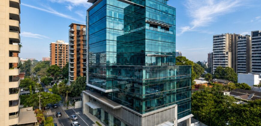 OFICINA EQUIPADA EN RENTA, ZONA 10 EDIFICIO OPTIMA