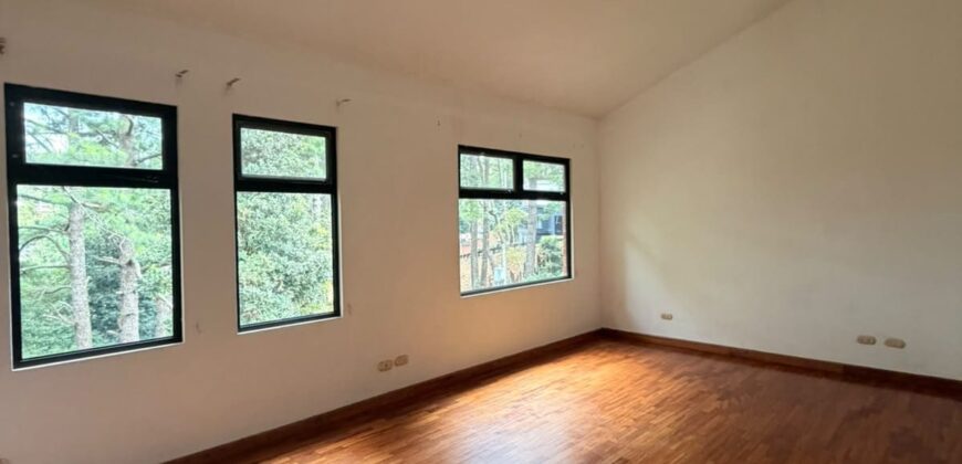 CASA EN VENTA | RESIDENCIAL EL ESCALÓN, SAN JORGE MUXBAL