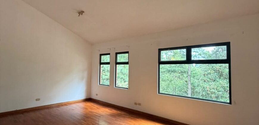 CASA EN VENTA | RESIDENCIAL EL ESCALÓN, SAN JORGE MUXBAL