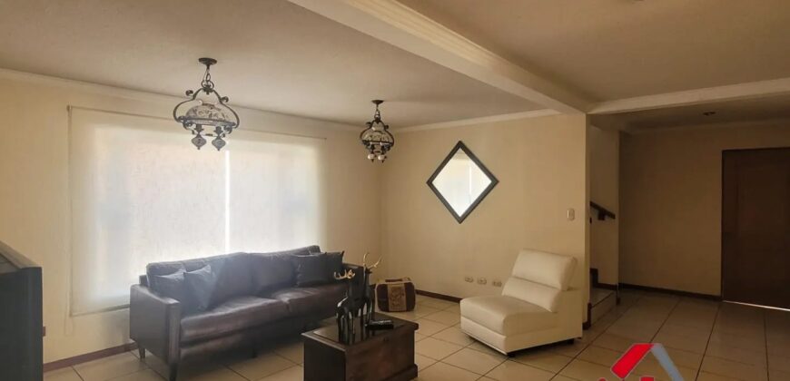 CASA EN VENTA | SAN CRISTÓBAL, ZONA 8 DE MIXCO